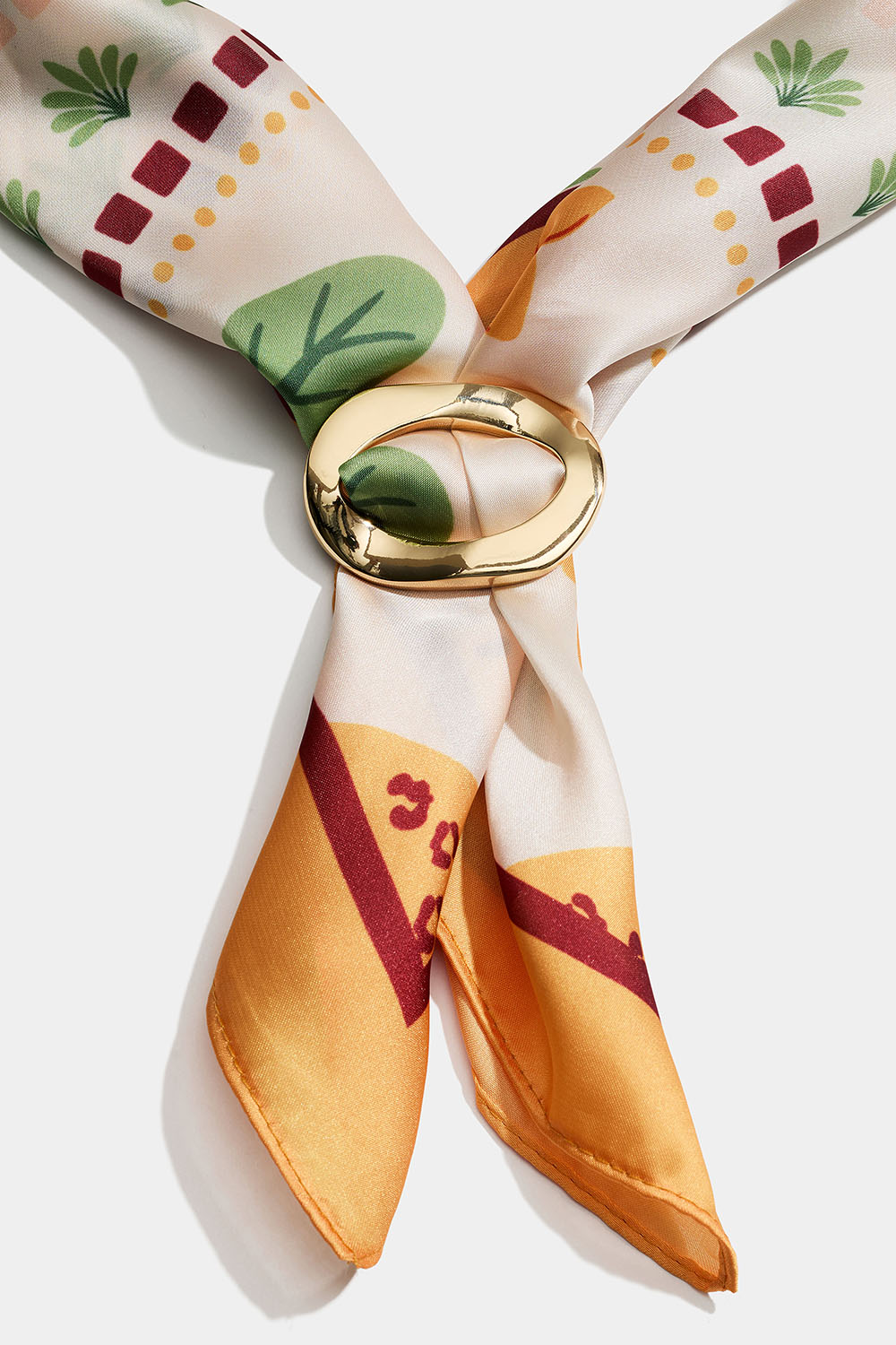 Guldfärgad scarf ring i gruppen Accessoarer / Scarves hos Glitter (109000452000)