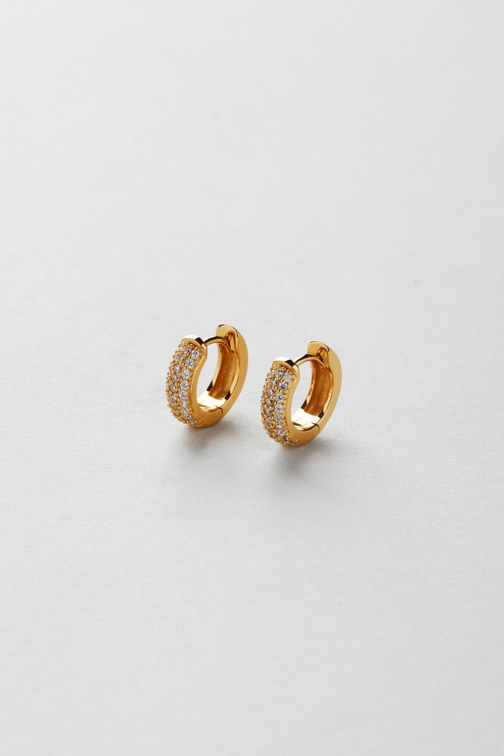 Sparkle Deco Hoops 18k Gold Plated i gruppen Safira hos Glitter (1300425-12-ONESIZE)