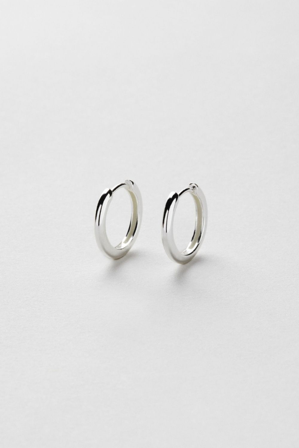 Faye Hoops (S) i gruppen Äkta silver / Silverörhängen / Hoops i äkta silver hos Glitter (1300465-11-ONESIZE)