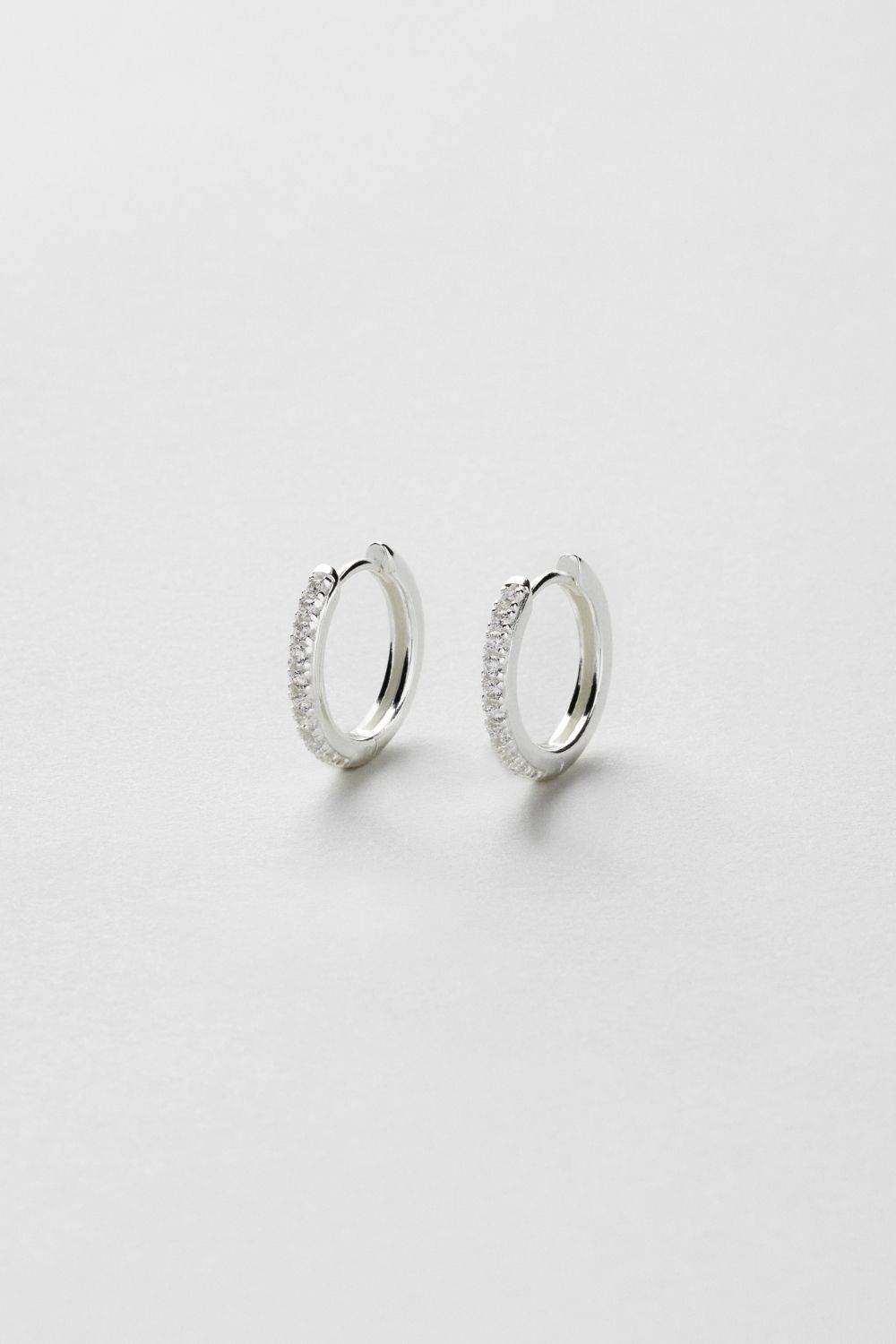Lou Hoops (S) i gruppen Äkta silver / Silverörhängen / Hoops i äkta silver hos Glitter (1300469-11-ONESIZE)