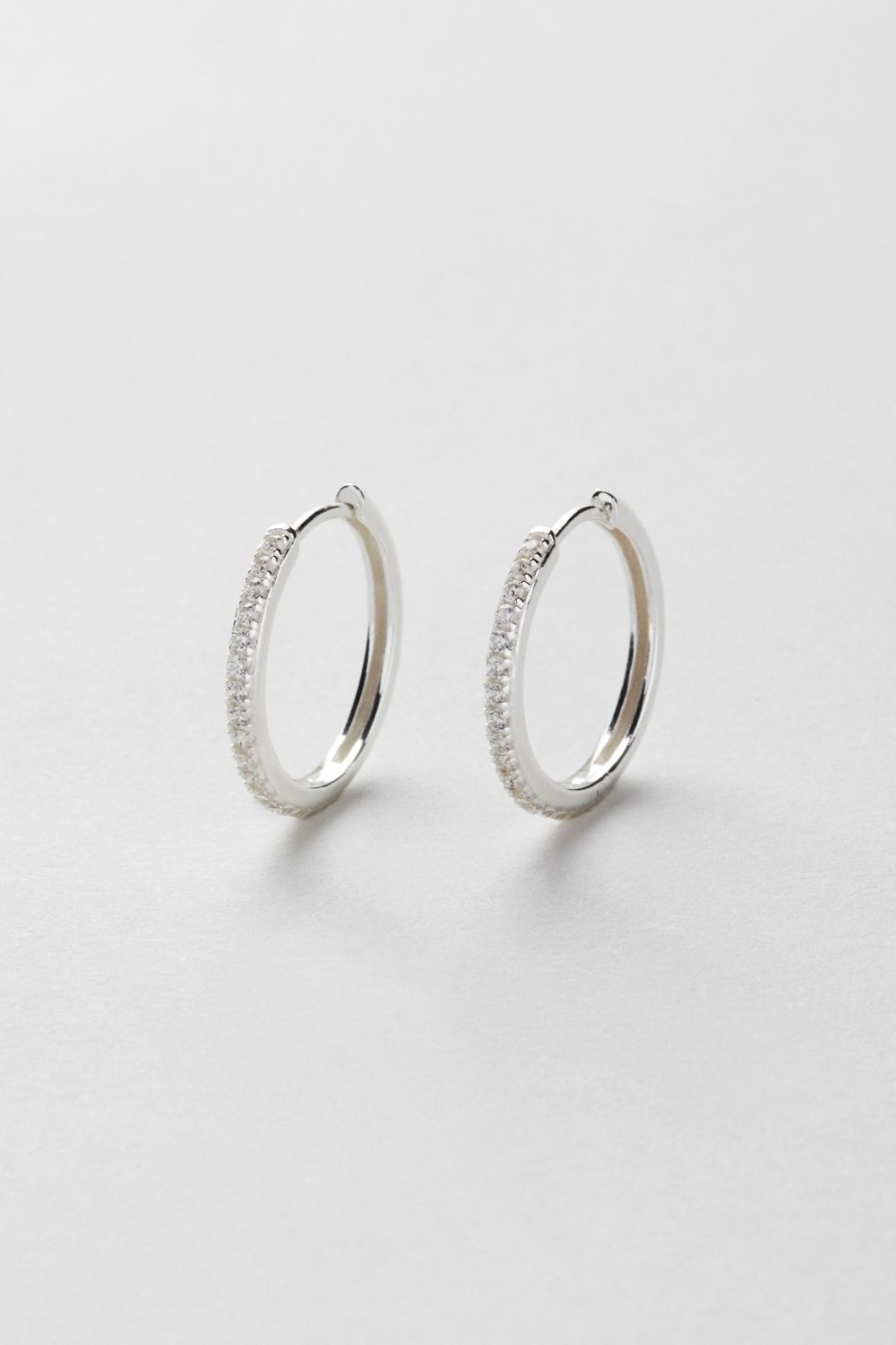 Lou Hoops (M) i gruppen Äkta silver / Silverörhängen / Hoops i äkta silver hos Glitter (1300470-11-ONESIZE)