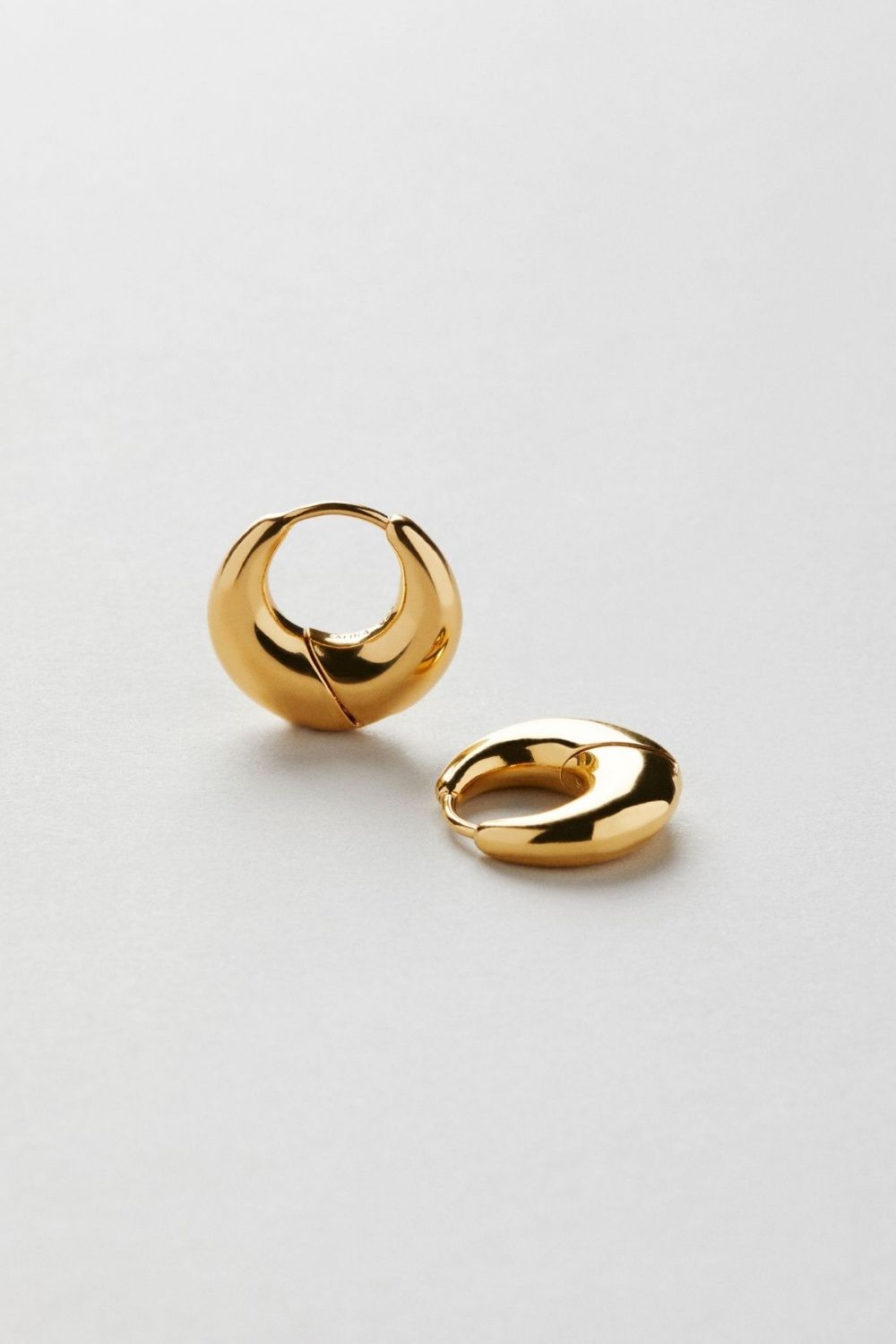 Forever Dreamer Hoops 24k Gold Plated i gruppen Smycken / Örhängen / Hoops hos Glitter (1300783-12-ONESIZE)