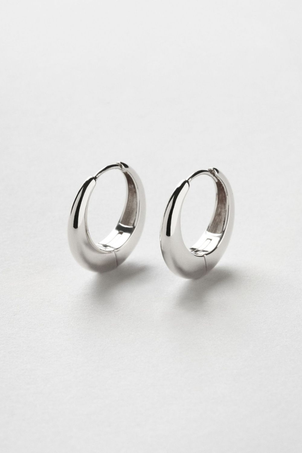 Harper Hoops i gruppen Äkta silver / Silverörhängen / Hoops i äkta silver hos Glitter (1301067-11-ONESIZE)