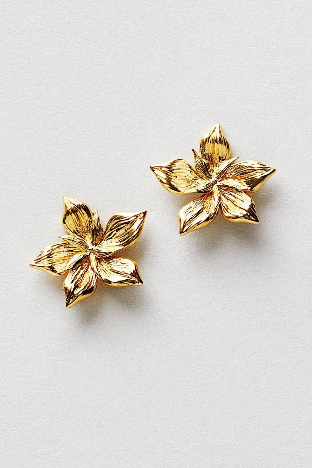 Magnolia Earrings 18k Gold Plated i gruppen Store week / 2501 hos Glitter (1301071-12-ONESIZE)