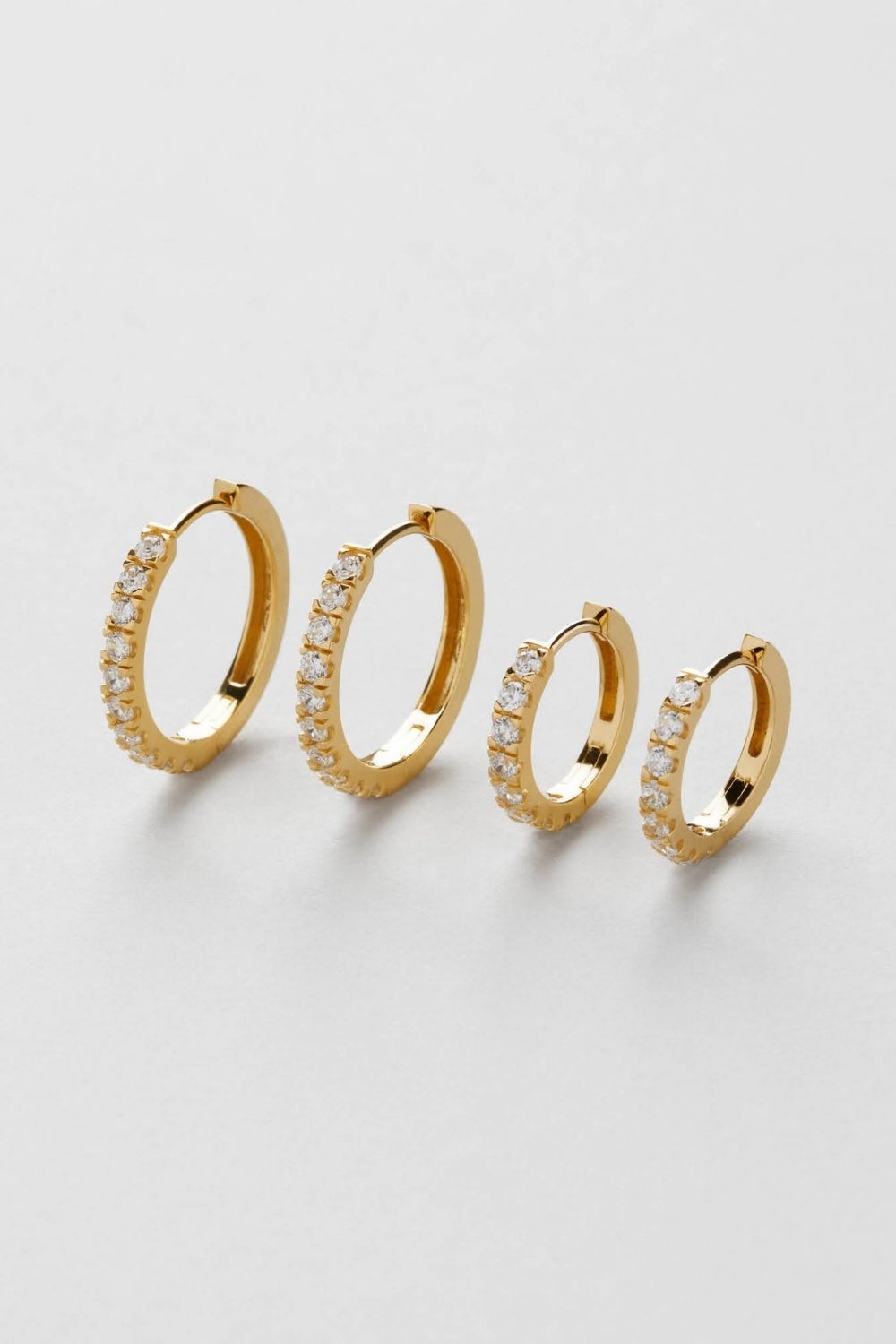 Duo Bling Hoops 24k Gold Plated i gruppen Smycken / Örhängen / Flerpack hos Glitter (1301229-12-ONESIZE)