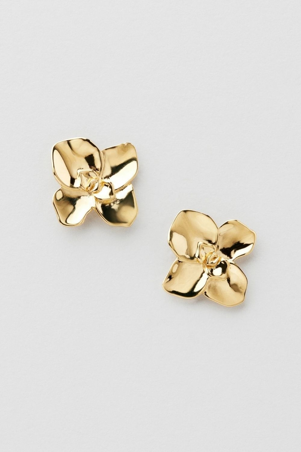 Orchid Flower Earrings 24k Gold Plated i gruppen Guldpläterat äkta silver / Guldpläterade örhängen hos Glitter (1301303-12-ONESIZE)