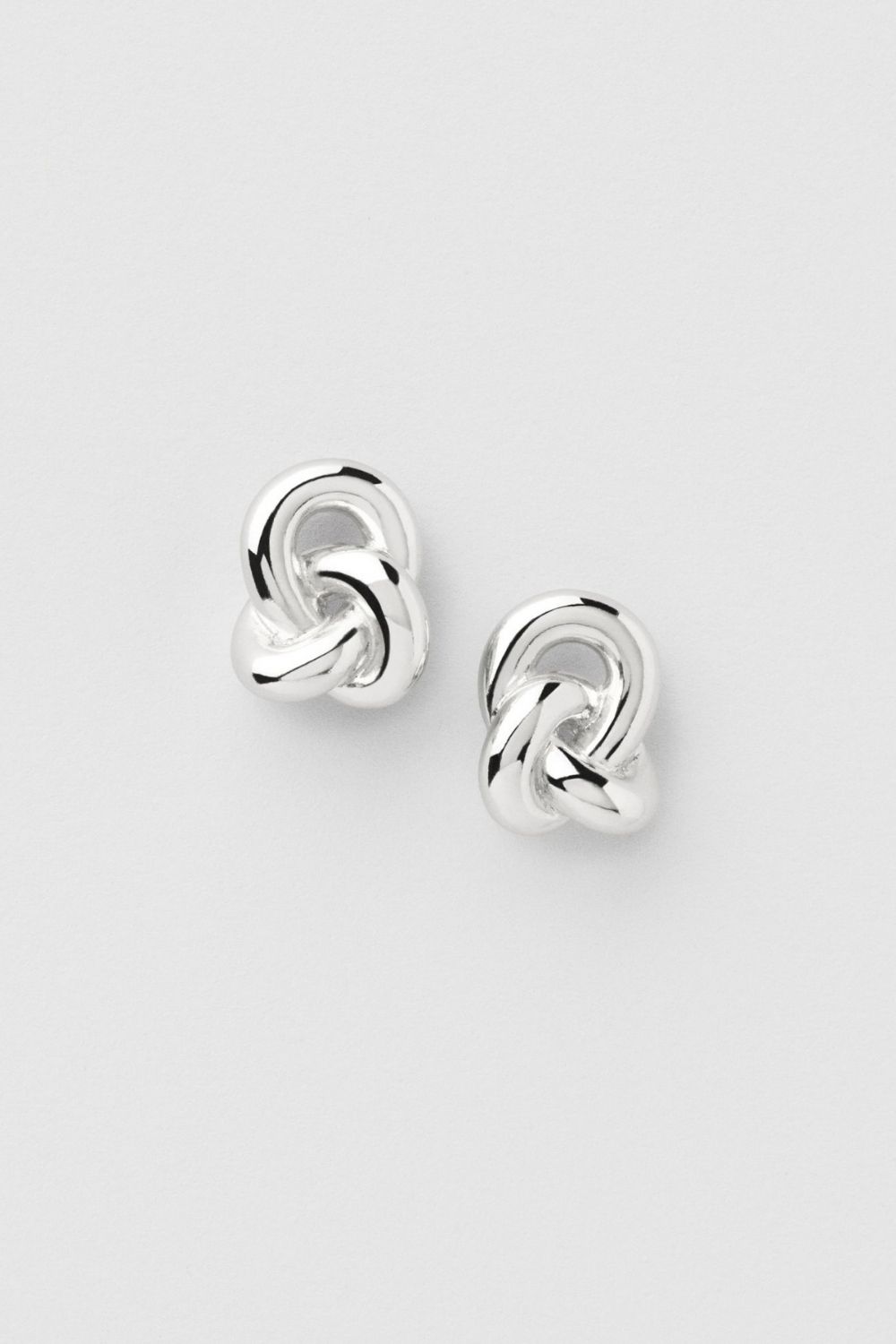 Knot Earrings i gruppen Store week / 2501 hos Glitter (1301329-11-ONESIZE)
