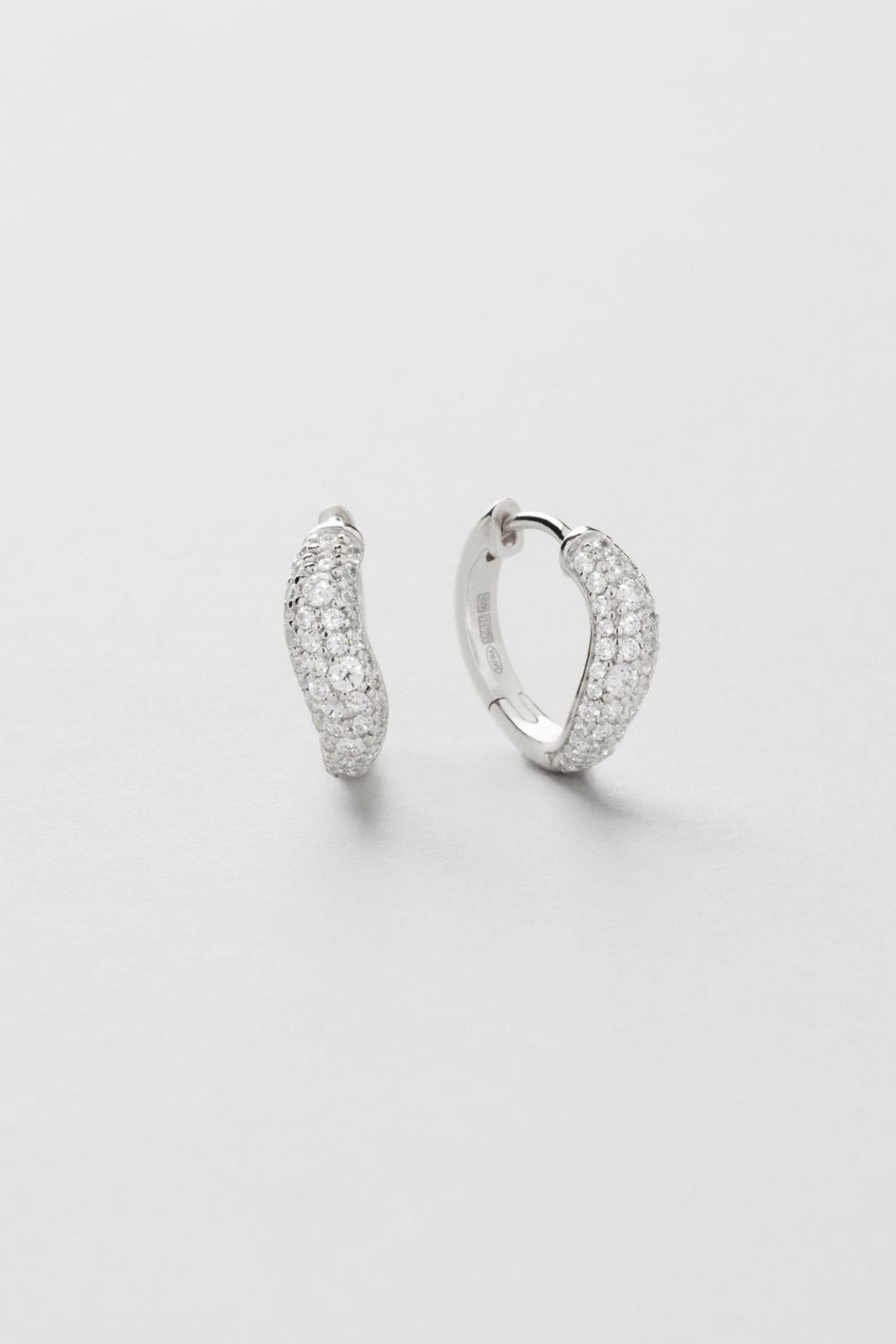 Sanna Bling Hoops i gruppen Äkta silver / Silverörhängen / Hoops i äkta silver hos Glitter (1301372-11-ONESIZE)