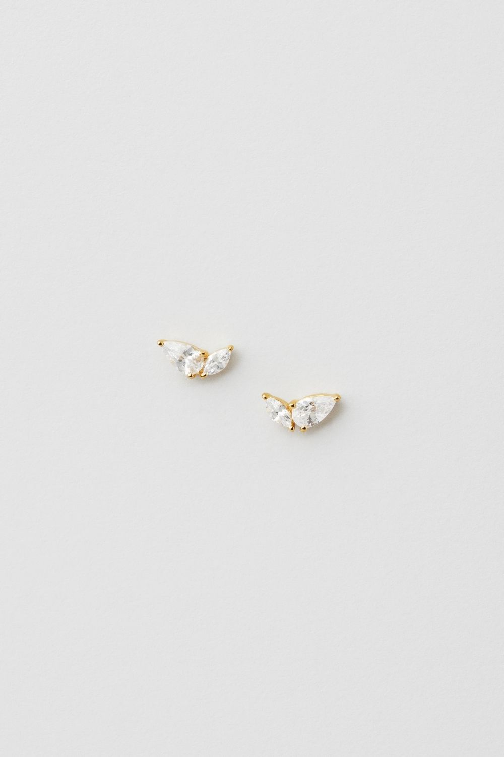 Duo Drop Studs 24k Gold Plated i gruppen Guldpläterat äkta silver / Guldpläterade örhängen hos Glitter (1301383-12-ONESIZE)