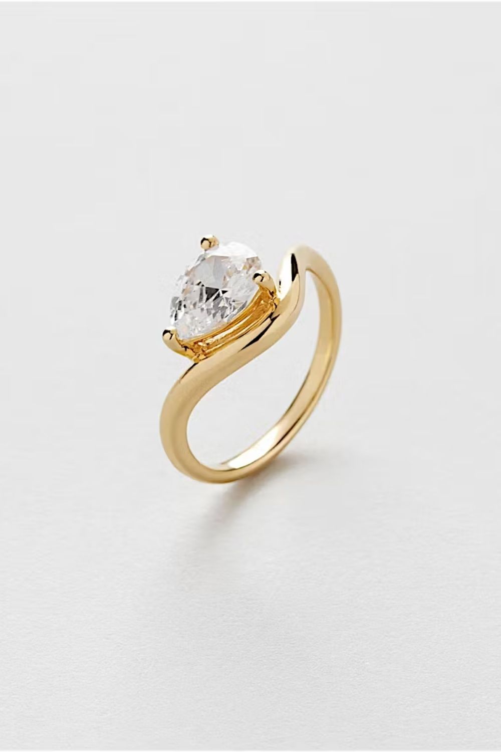 Bling Drop Ring 24k Gold Plated i gruppen Guldpläterat äkta silver / Guldpläterade ringar hos Glitter (1500662-12)