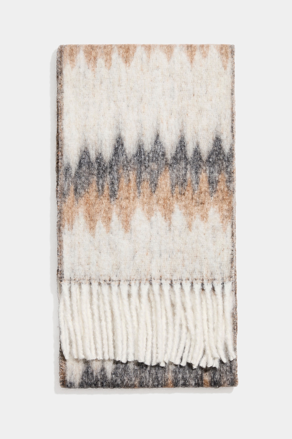 Halsduk med zig-zag mönster i brun och beige i gruppen Accessoarer / Stickat / Halsdukar hos Glitter (171001528400)