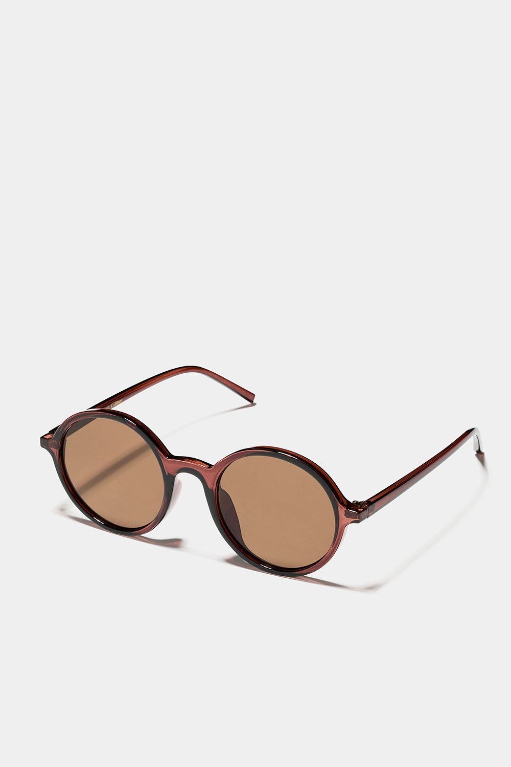 Runda solglasögon med bruna bågar i gruppen Accessoarer / Solglasögon hos Glitter (176001468200)