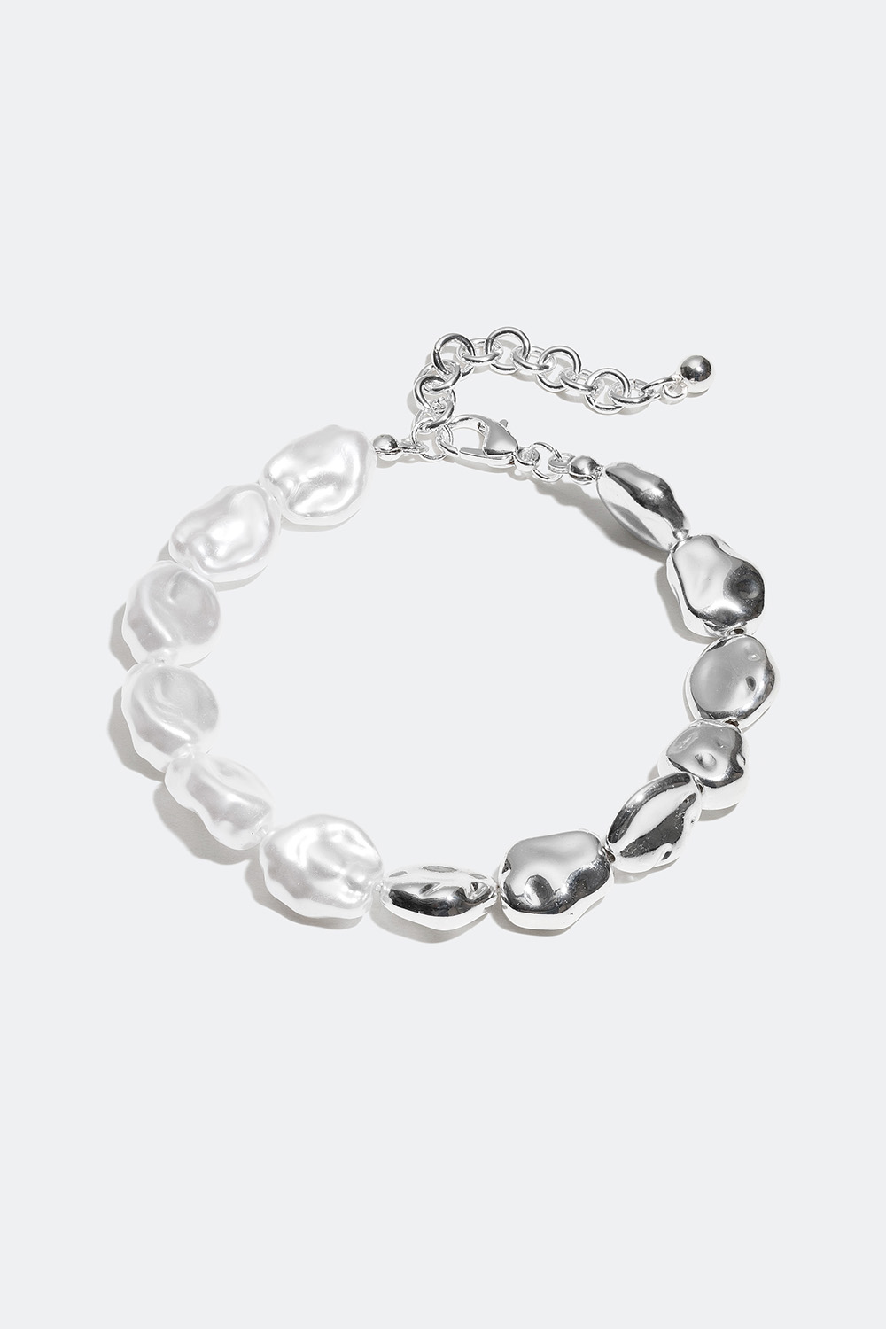 Armband med pärlor och metallpärlor i gruppen Alla Smycken / Armband / Breda hos Glitter (25100038)