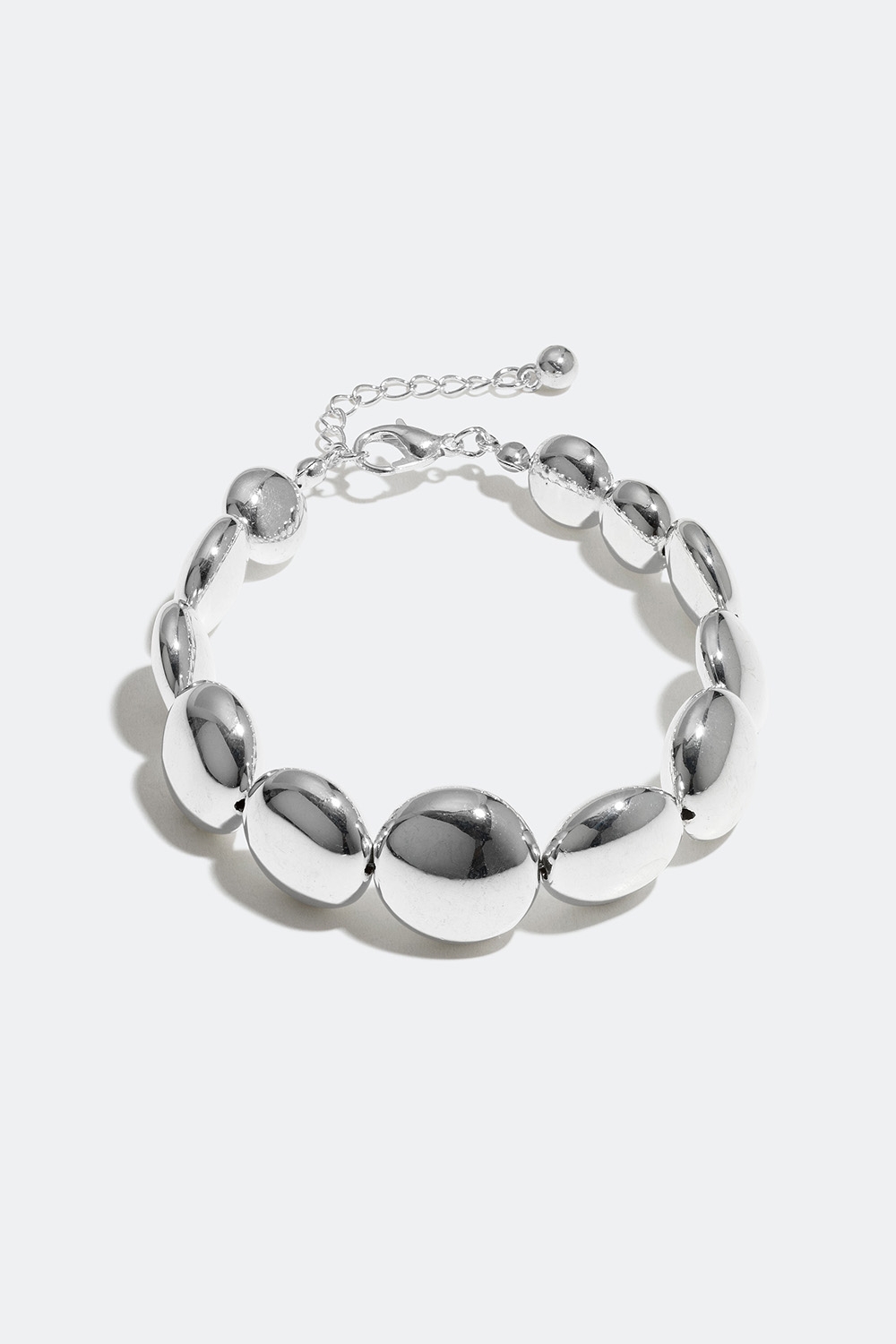 Armband med silverfärgade platta pärlor i gruppen Smycken / Armband / Breda hos Glitter (251000521000)