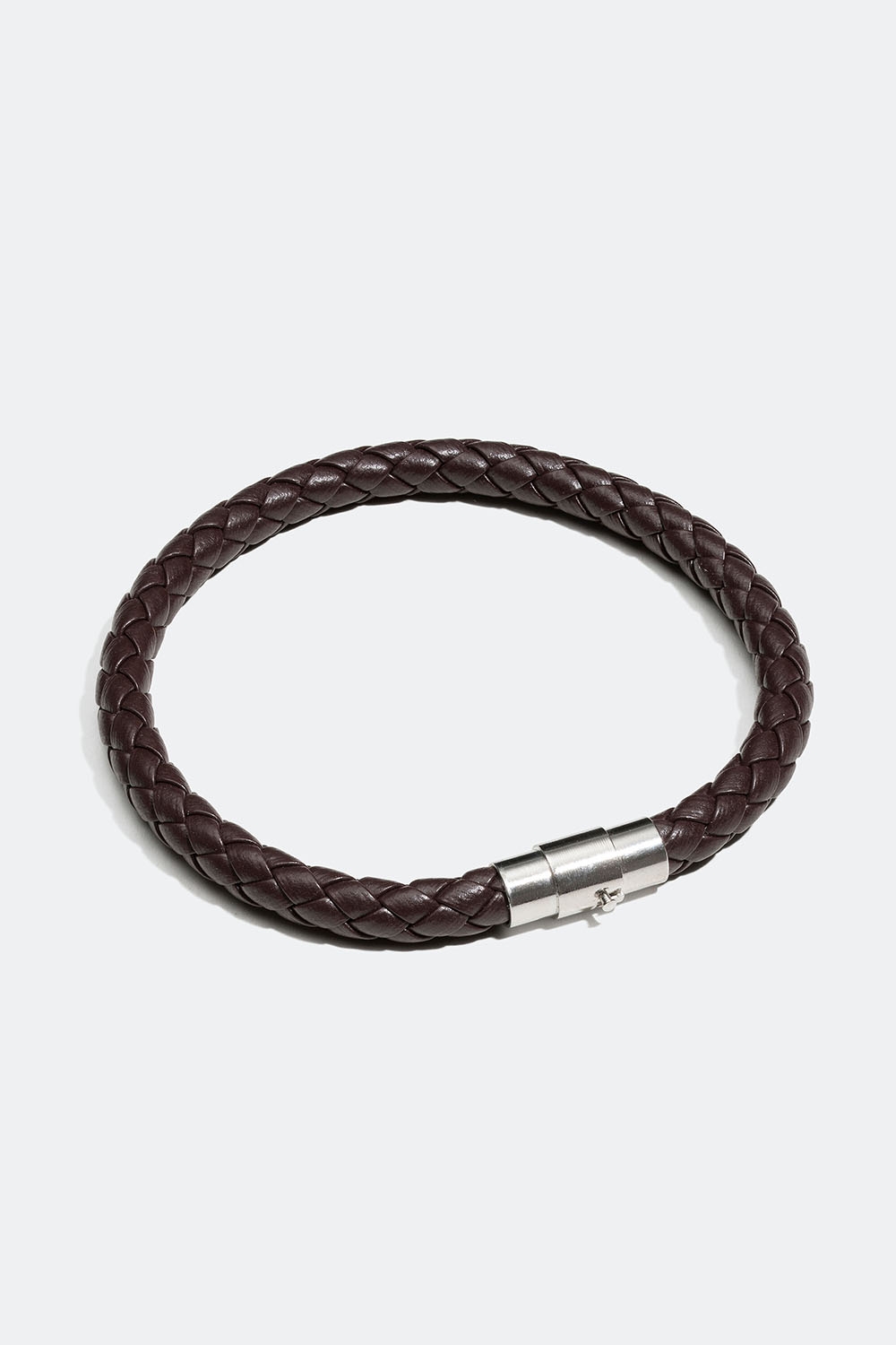 Brunt smalt armband i flätad läderimitation i gruppen Smycken / Armband hos Glitter (251000858)
