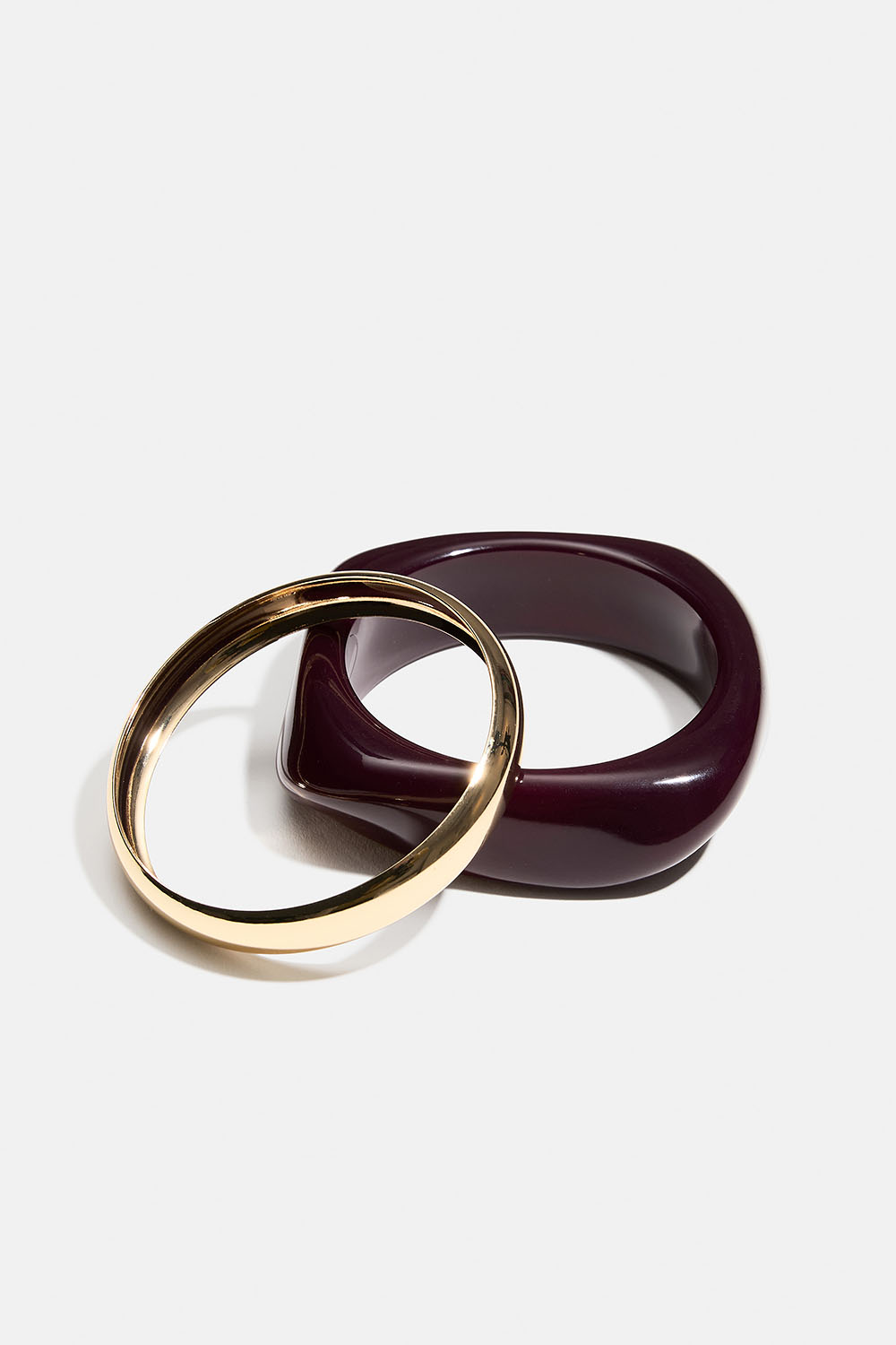 Lila och guldfärgad bangle, 2-pack i gruppen Smycken / Armband / Flerpack hos Glitter (251002026702)