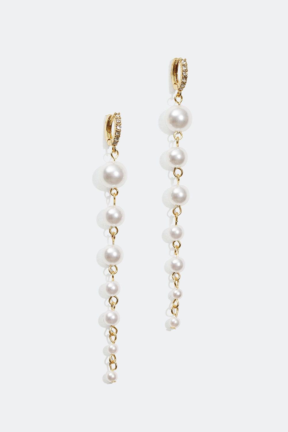 Långa örhängen med glasstenar och pärlor i gruppen Alla Smycken / Örhängen hos Glitter (25300084)