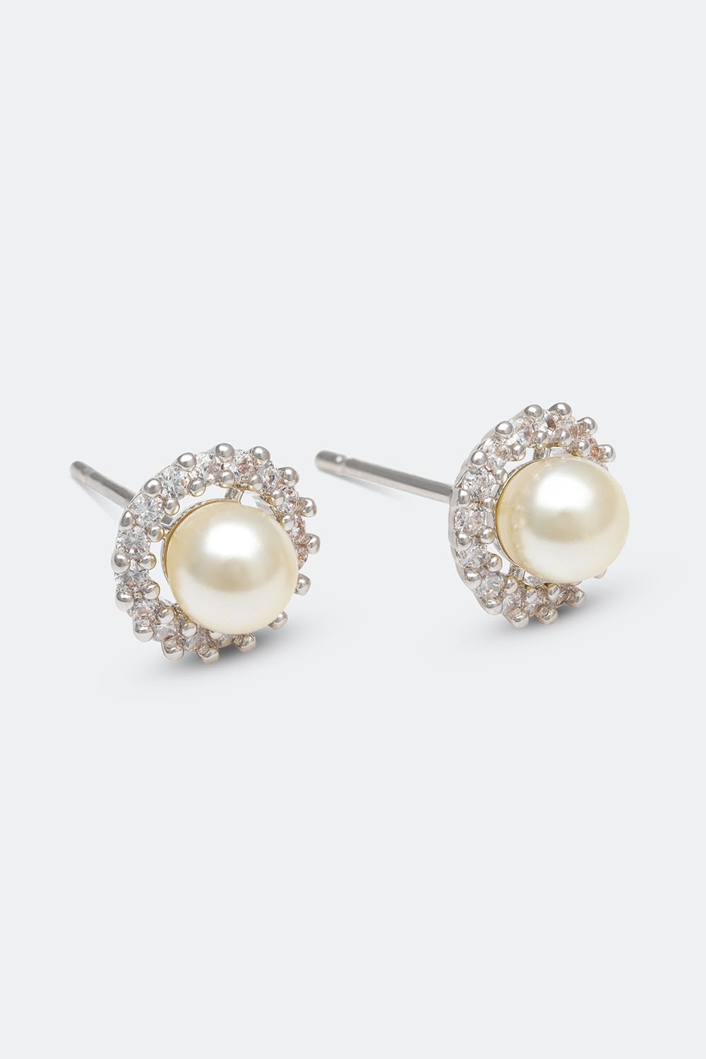 Colette pearl stud earrings - Ivory pearl i gruppen Lily and Rose - Örhängen hos Glitter (253000971002)