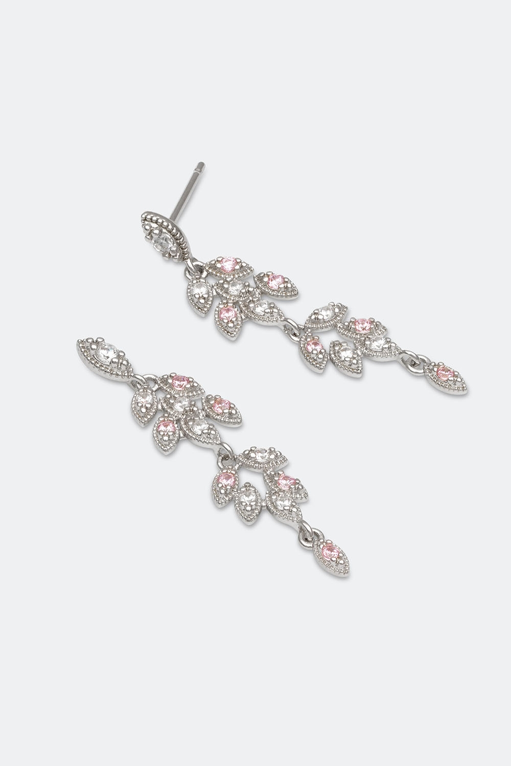 Vintage leaf earrings - Crystal i gruppen Lily and Rose - Örhängen hos Glitter (253001051001)