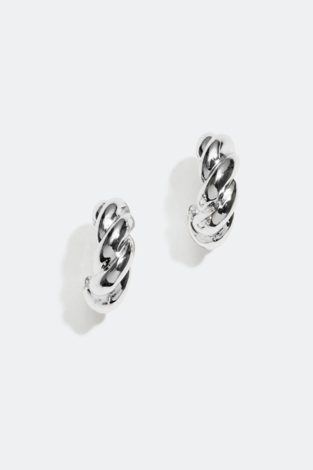 Små chunky hoops med tvinnad design i gruppen Smycken / Örhängen / Hoops hos Glitter (25300114)