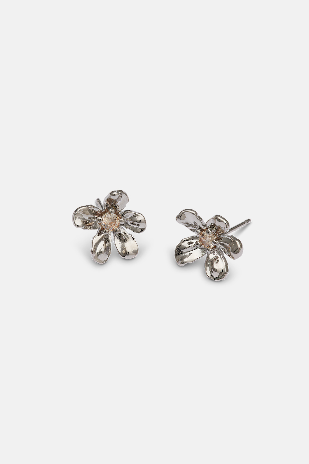 Petite Eponine stud earrings - Silver i gruppen Smycken / Örhängen / Studs hos Glitter (253001641001)
