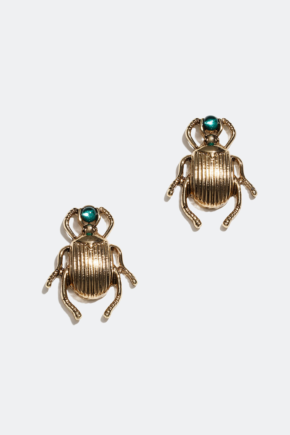 Örhängen med skalbaggar i gruppen Smycken / Örhängen hos Glitter (25300206)