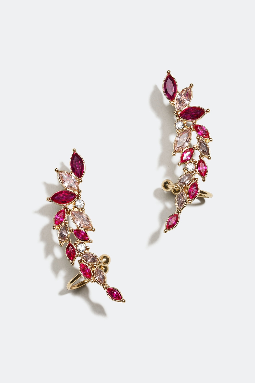 Örhängen och earcuff med rosa glasstenar i gruppen Smycken / Örhängen hos Glitter (253002495400)