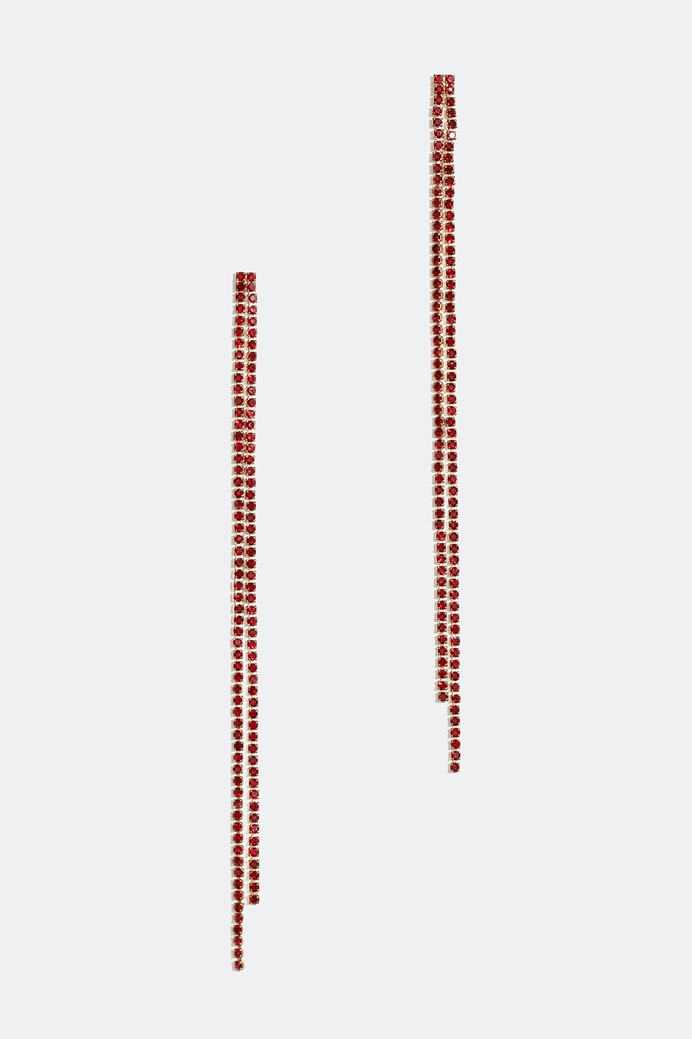 Örhängen med två röda strasslänkar i gruppen Party Season / Party Pieces hos Glitter (253002586000)