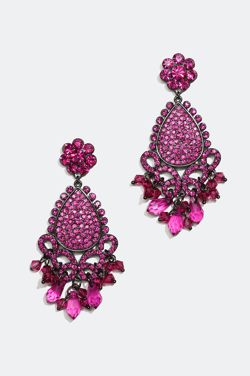 Örhängen med droppformat hänge och rosa glasstenar i gruppen Festive Season Collection hos Glitter (253003005500)