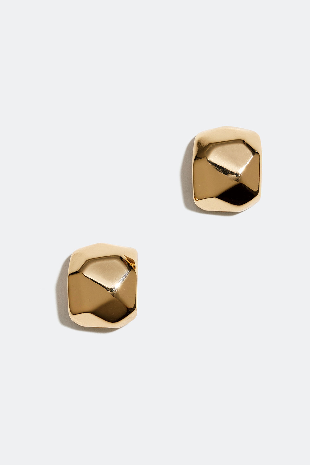 Guldfärgade mini hoops med kantig yta i gruppen Smycken / Örhängen / Hoops hos Glitter (253003482002)