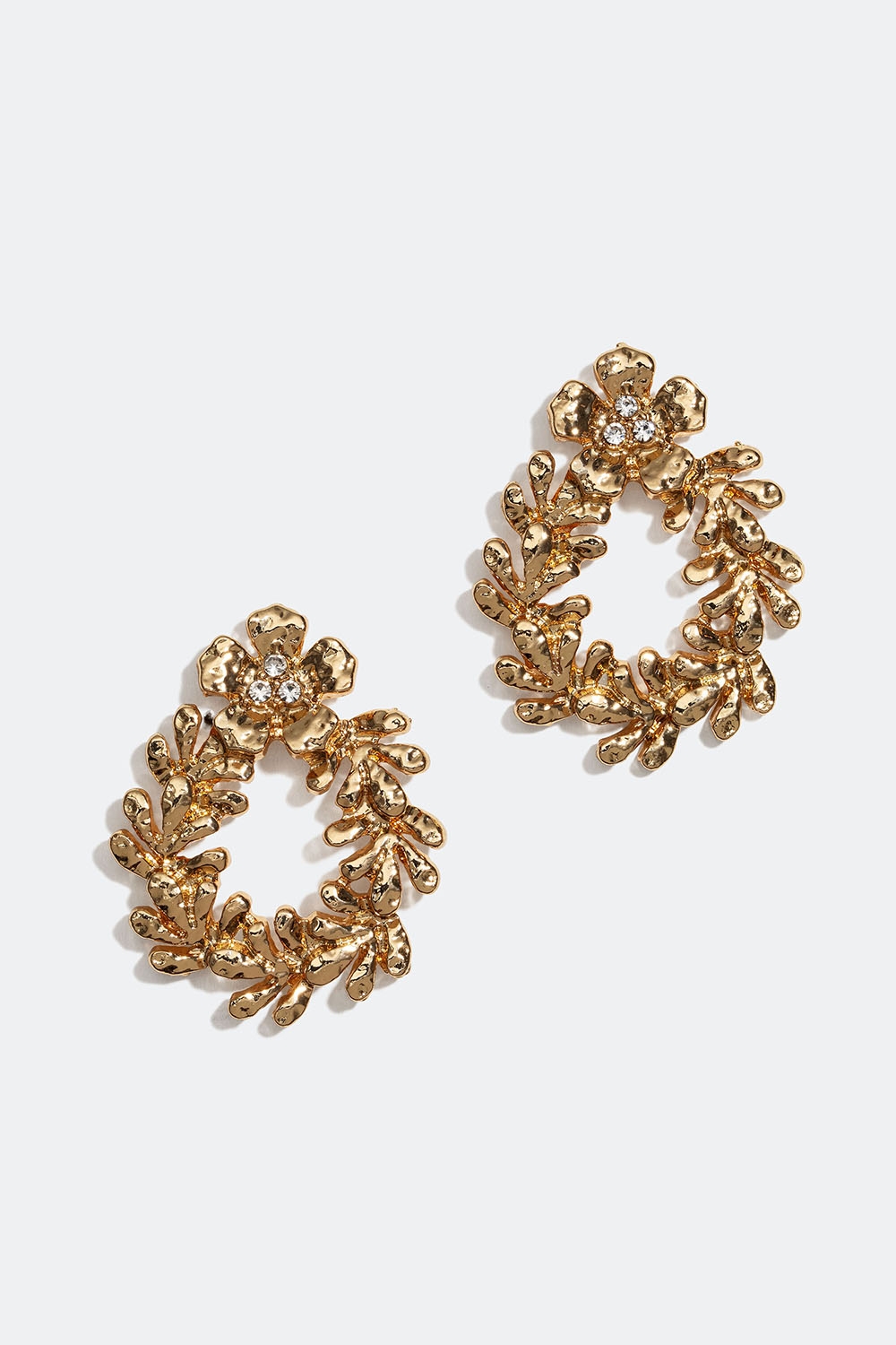 Droppformade guldgärgade örhängen med blommor i gruppen Smycken / Örhängen hos Glitter (253006182002)