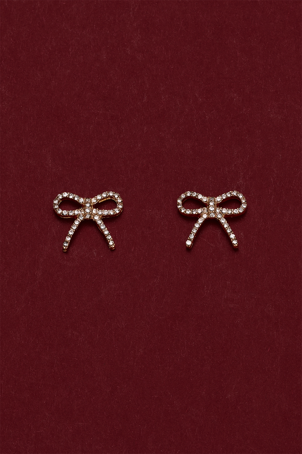 Guldfärgade rosettstuds med strass i gruppen Smycken / Örhängen / Studs hos Glitter (253009642002)