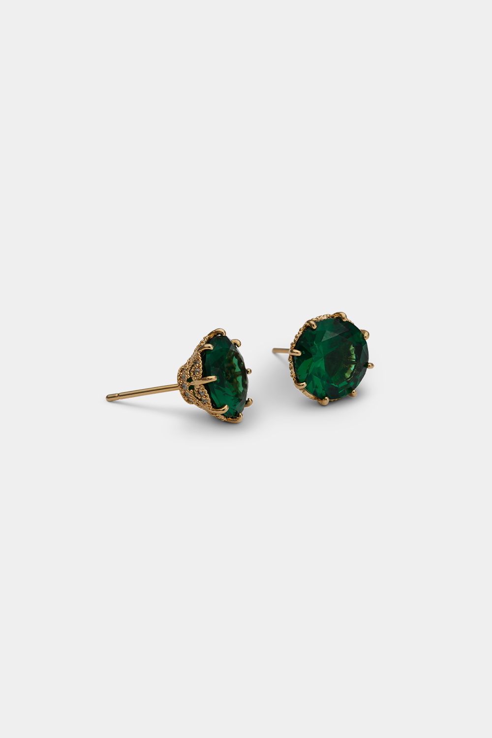 Elenora stud earrings - Emerald i gruppen Smycken / Örhängen / Studs hos Glitter (253010807502)