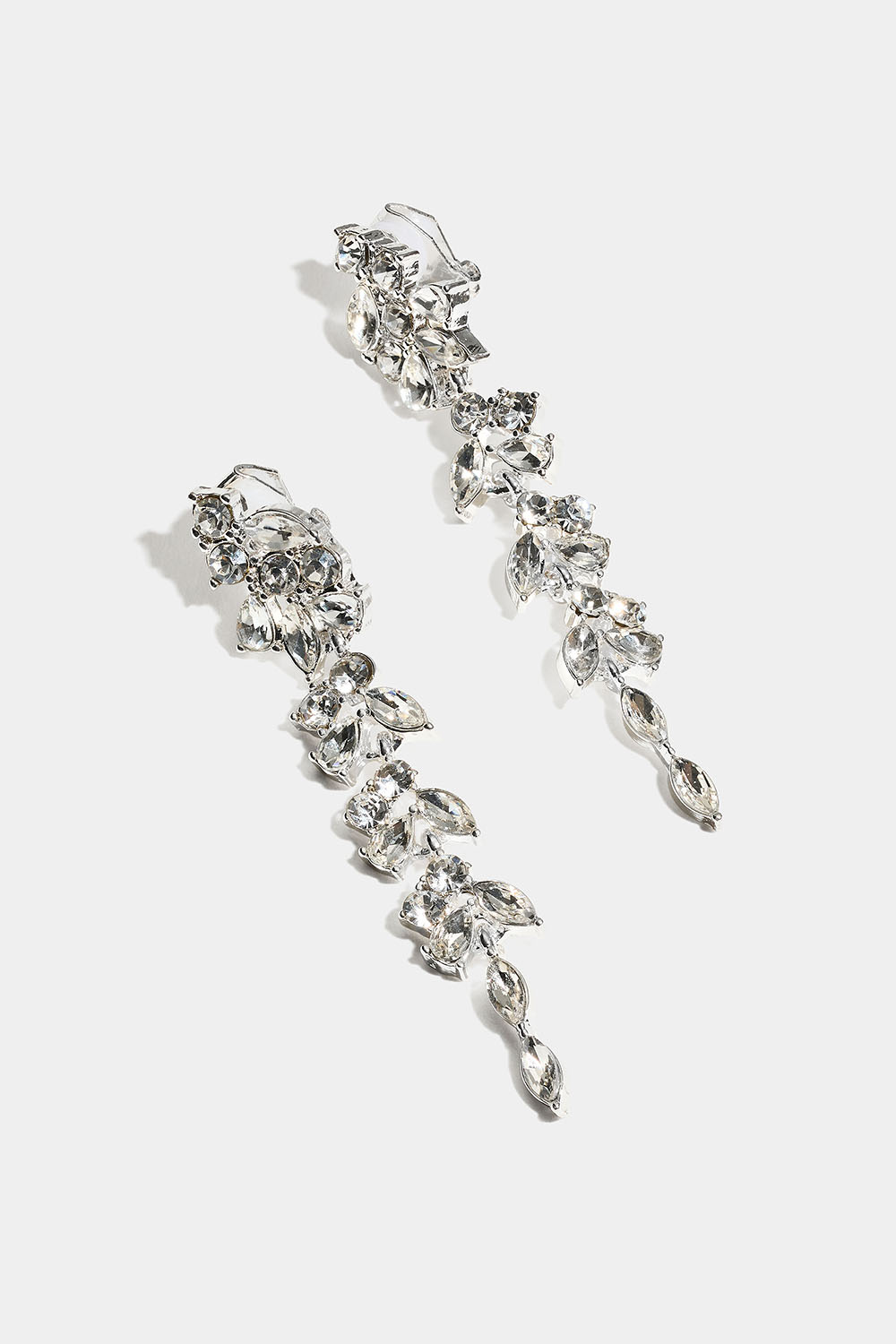 Långa clipsörhängen med klara glasstenar i gruppen Smycken / Örhängen / Clips hos Glitter (253011350201)