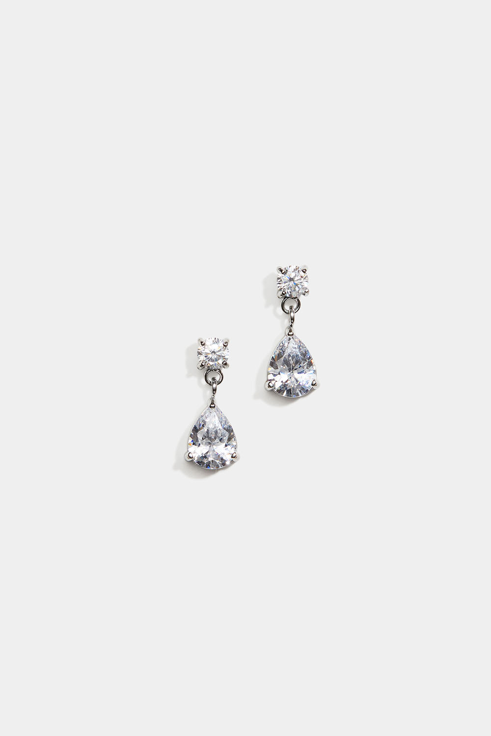 Örhängen i stål med droppformade hängen i Cubic Zirconia i gruppen Stål / Örhängen i stål hos Glitter (253012241600)