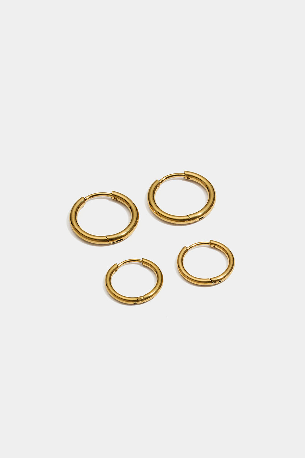 Hoops i stål med 18k guld, 2-pack i gruppen Stål / Örhängen i stål hos Glitter (253012282000)