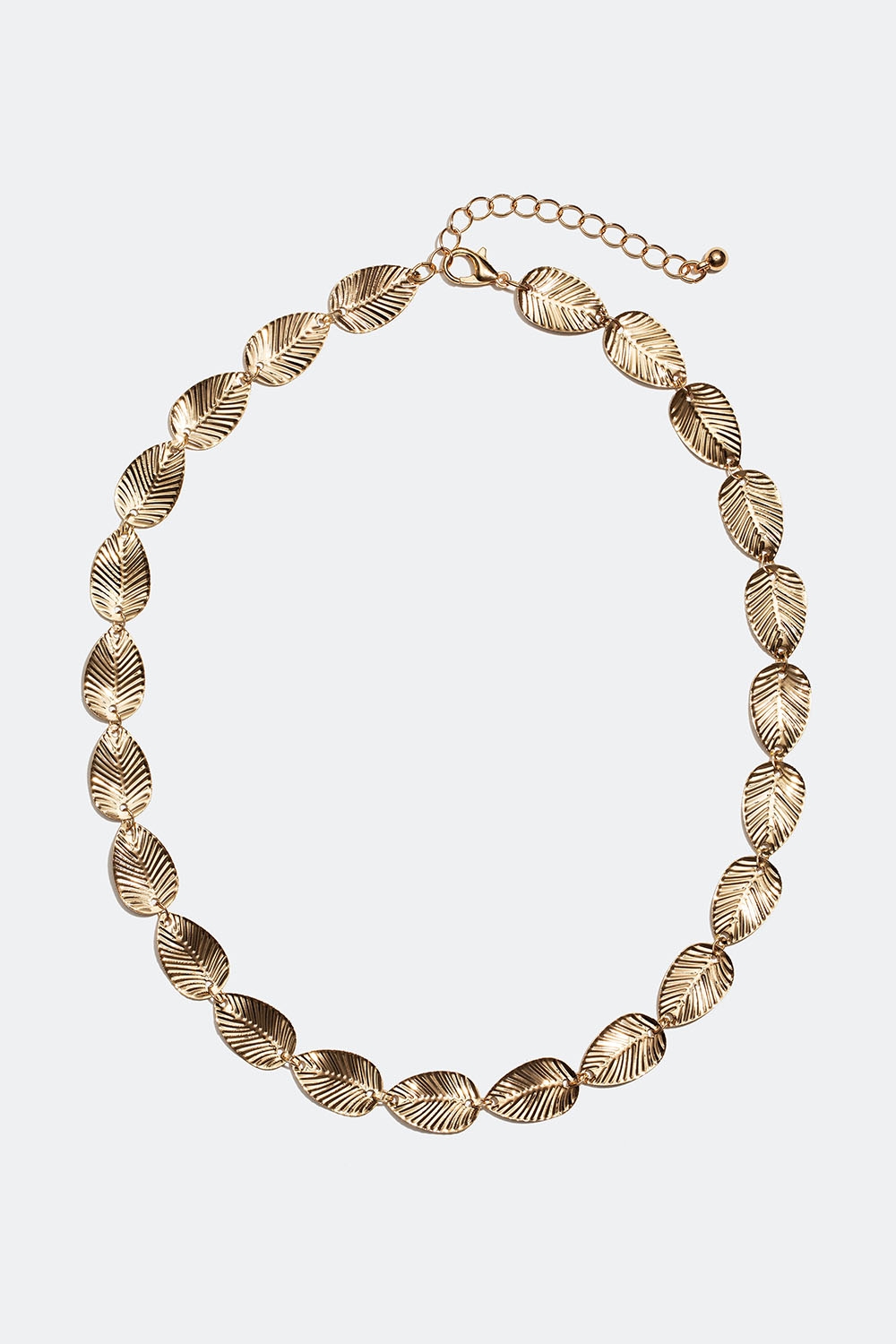 Guldfärgat halsband med räfflade bladmotiv i gruppen Smycken / Halsband hos Glitter (254001422002)