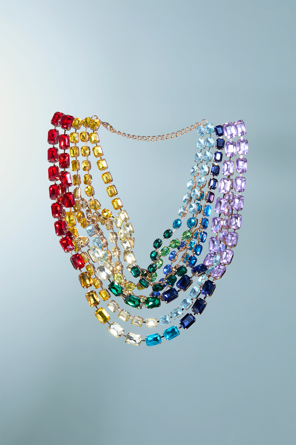 Halsband med flera kedjor i regnbågens färger i gruppen Store week / 2623 hos Glitter (254429059900)
