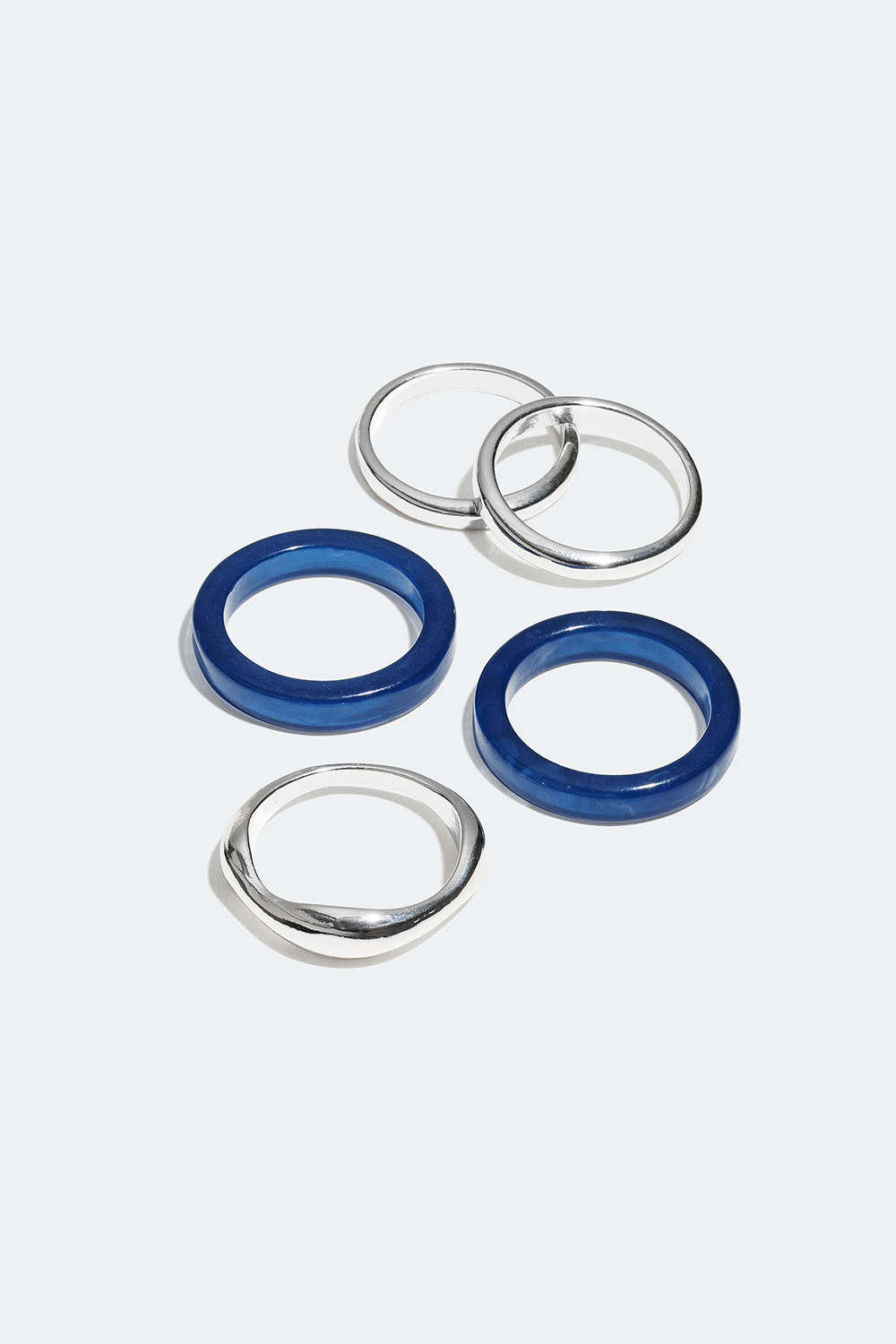 Släta ringar och melerade ringar i plast, 5-pack i gruppen Alla Smycken / Ringar / Flerpack hos Glitter (25600006)