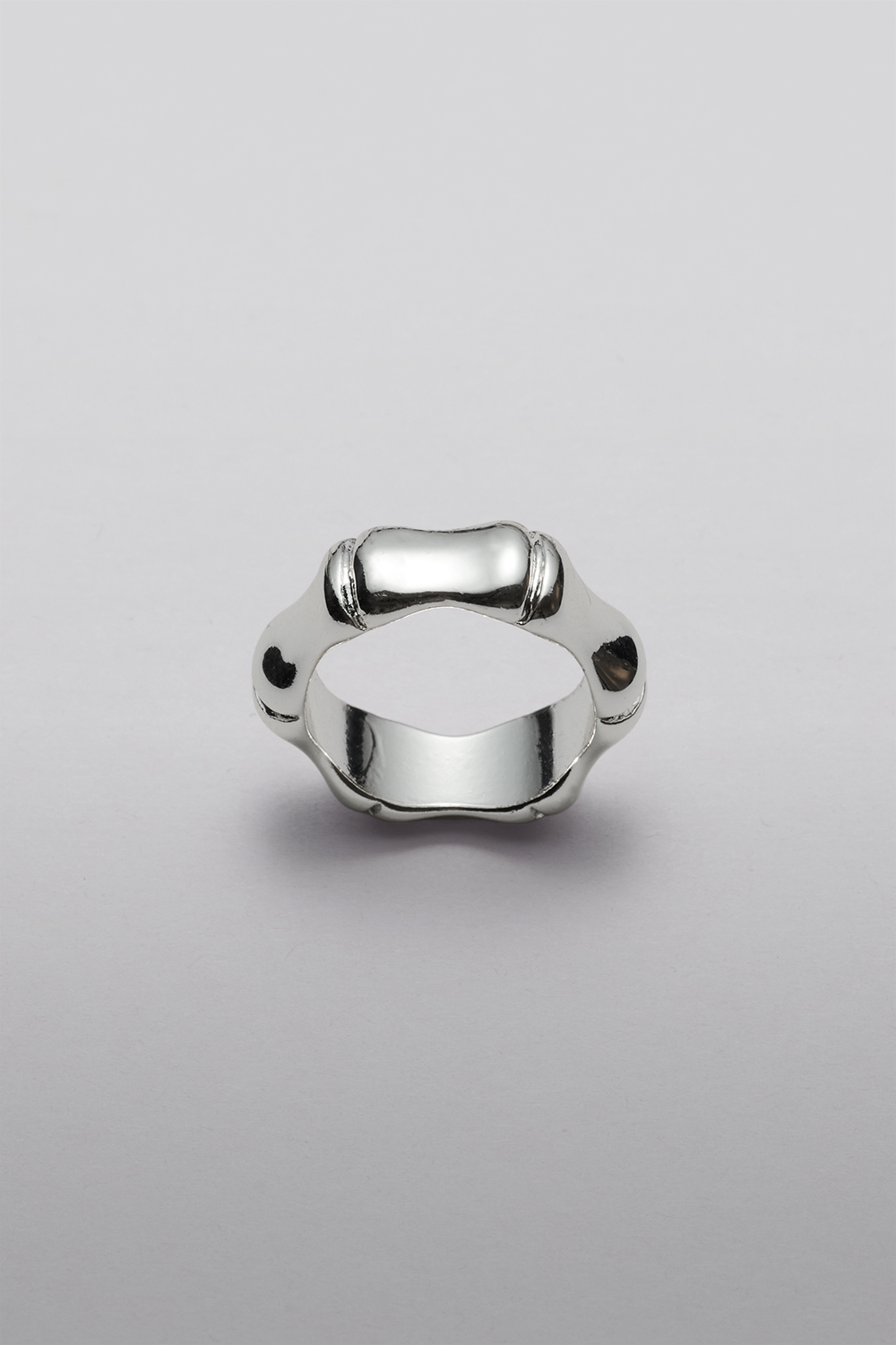 Ring med rundad design i gruppen Smycken / Ringar hos Glitter (2560015810)