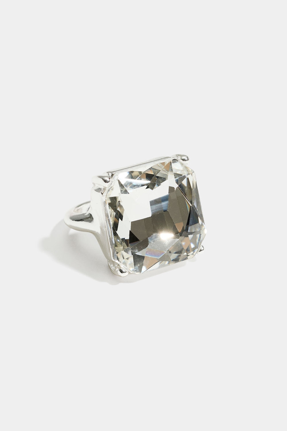 Ring med kvadratisk glassten i gruppen Smycken / Ringar / Strass hos Glitter (2560016010)
