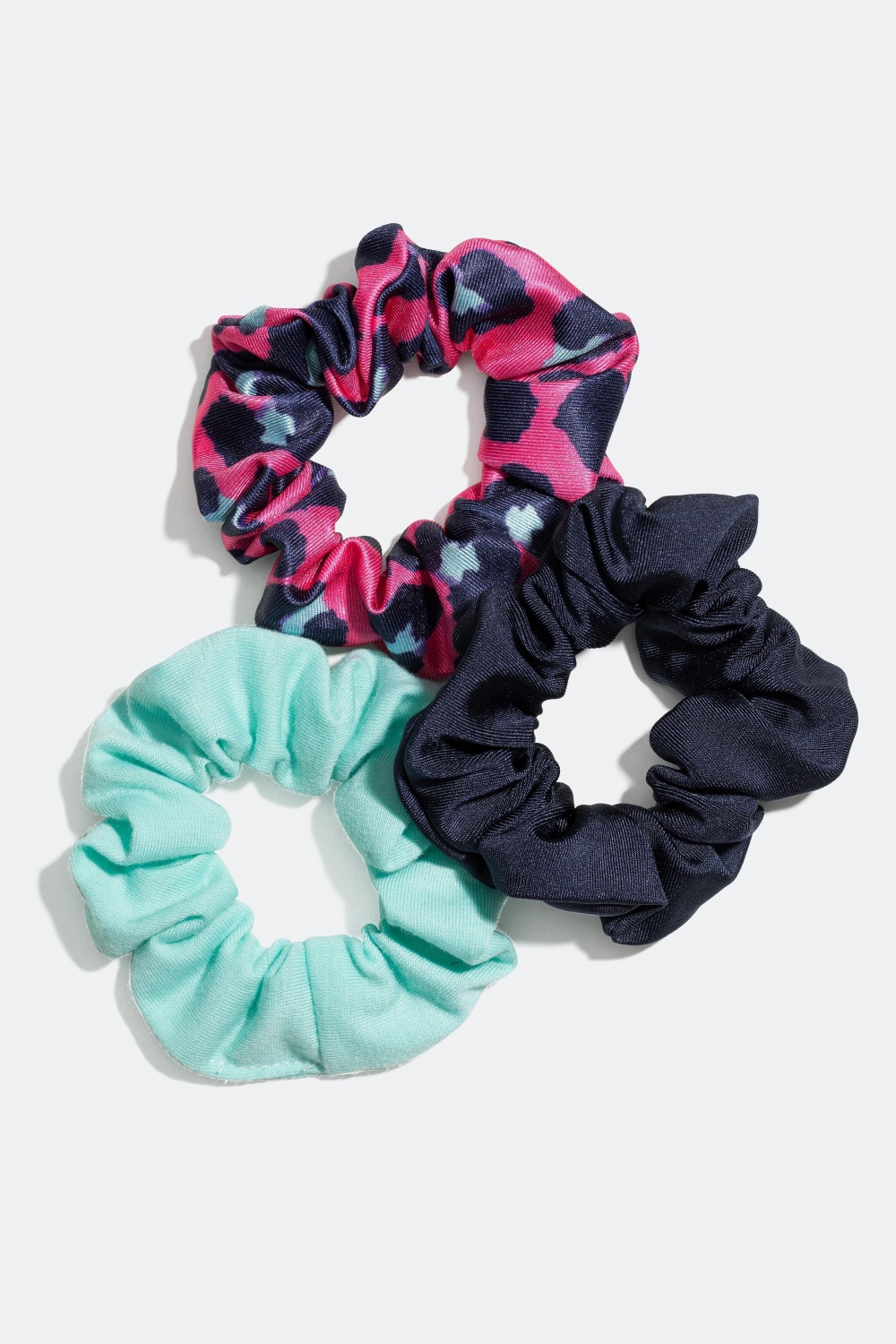 Scrunchies, 3 pack med olika färger och mönster i gruppen Barn / Barnhåraccessoarer / Barnscrunchies hos Glitter (322626)