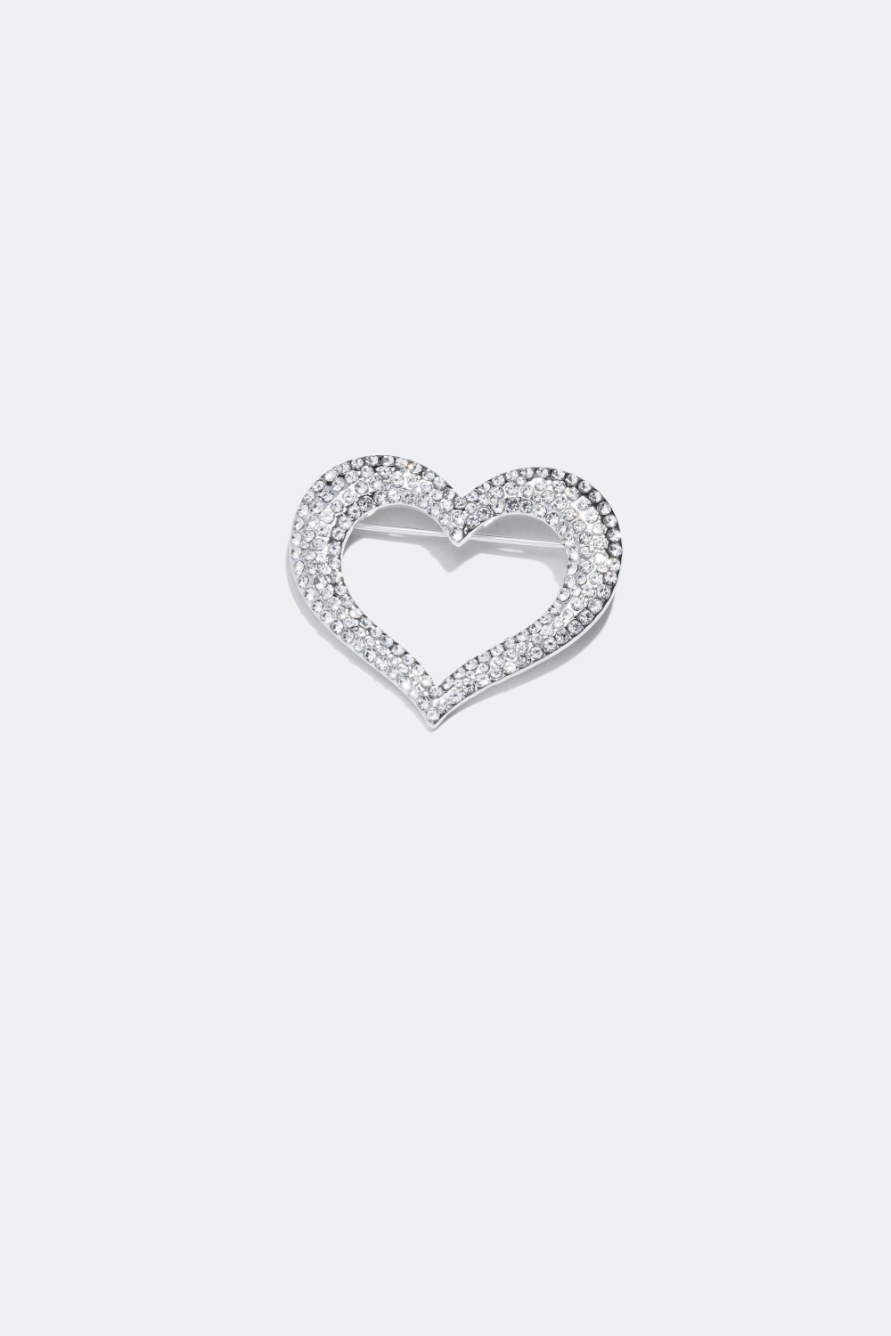 Silverfärgad hjärtformad brosch i gruppen Smycken / Broscher hos Glitter (324469)