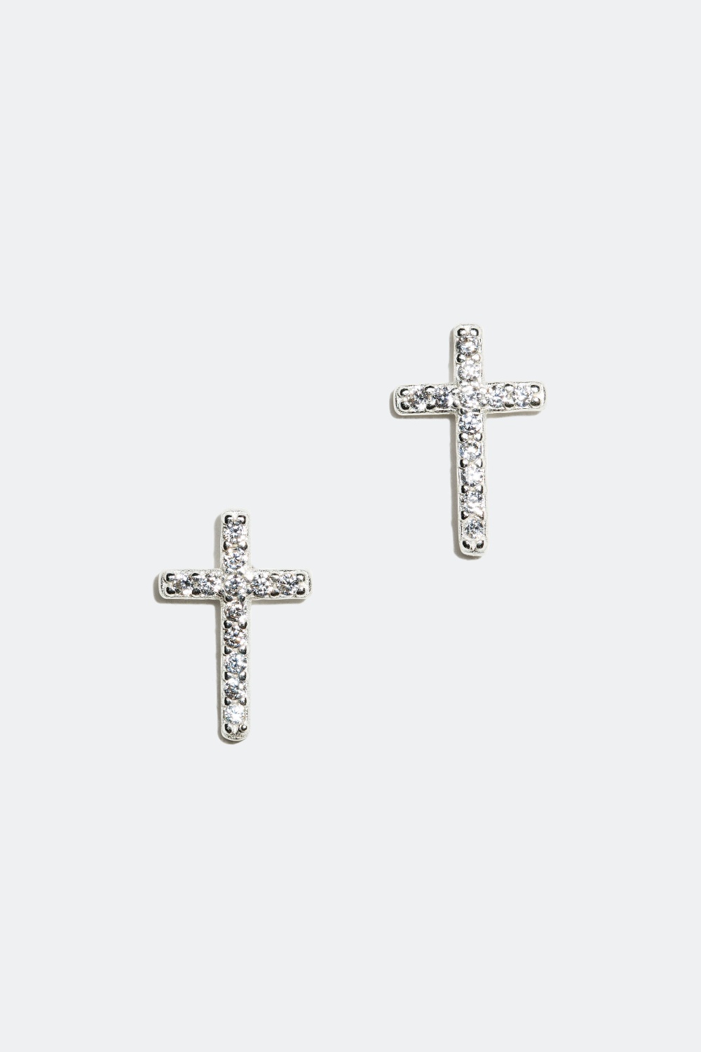 Studs i äkta silver med kors i gruppen Silversmycken / Silverörhängen / Studs hos Glitter (326309)
