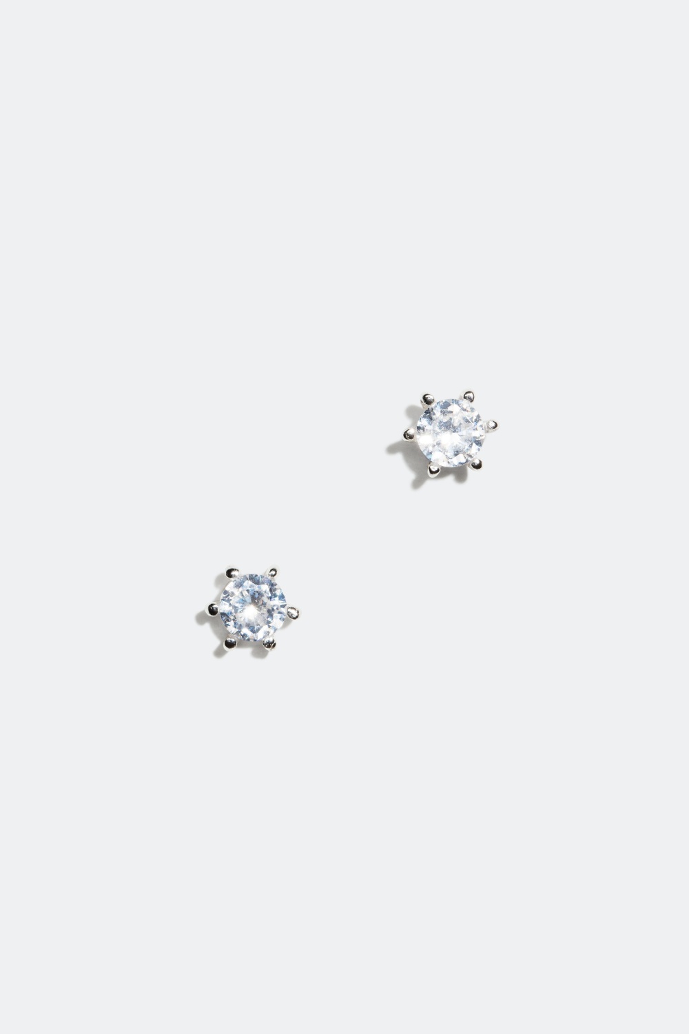 Små silverörhängen med runda glasstenar i gruppen Äkta silver / Silverörhängen / Studs i äkta silver hos Glitter (326440)