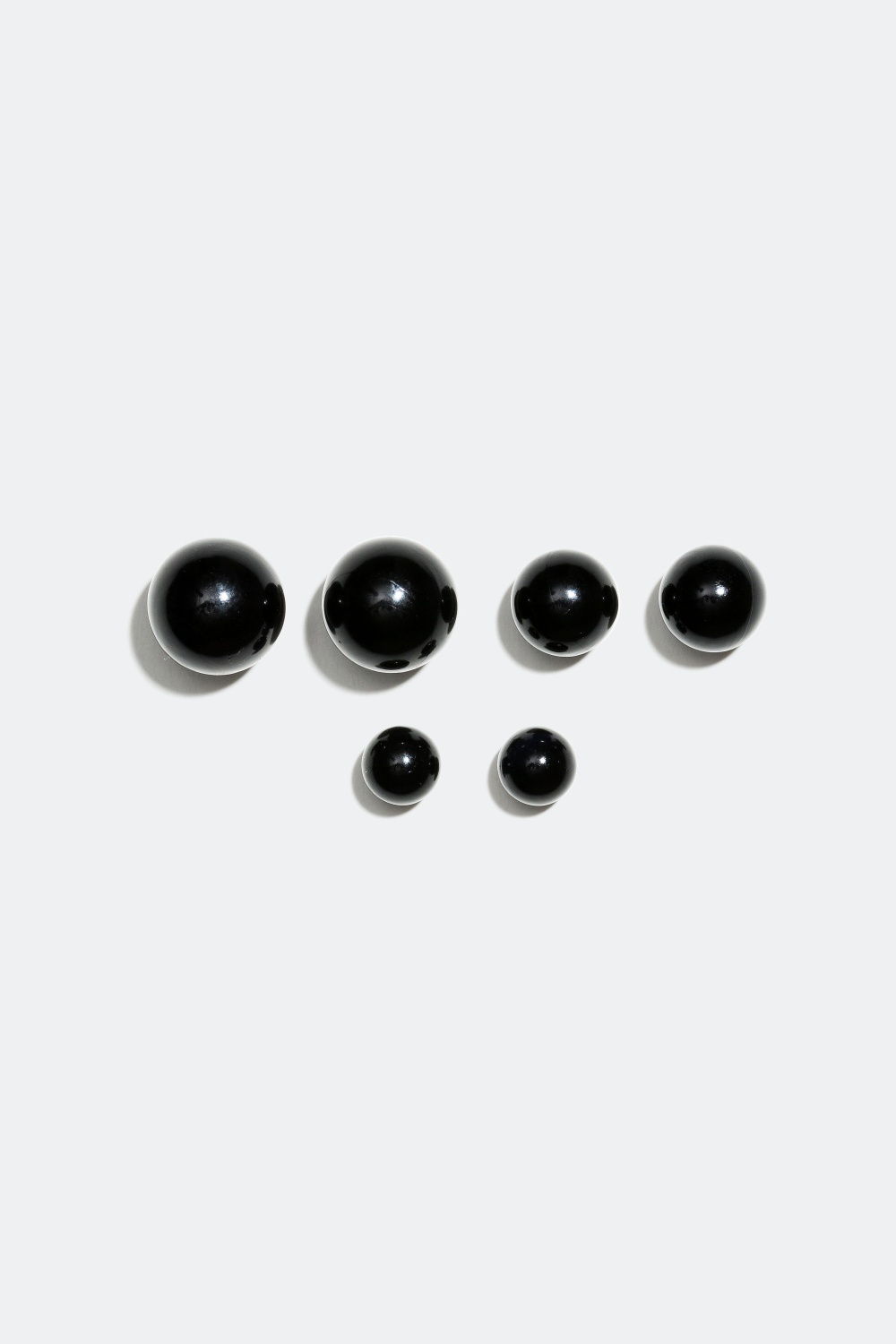 Studs med svarta pärlor, 3-pack i gruppen Alla Smycken / Örhängen / Flerpack hos Glitter (326762)
