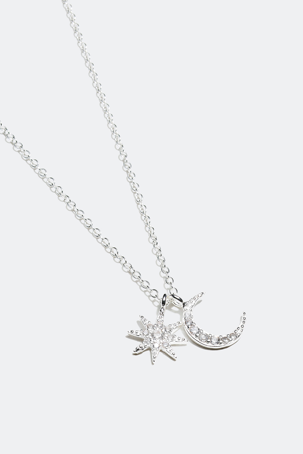 Halsband i äkta silver med måne och stjärna i gruppen Silversmycken / Silverhalsband / Halsband med hänge hos Glitter (326937)