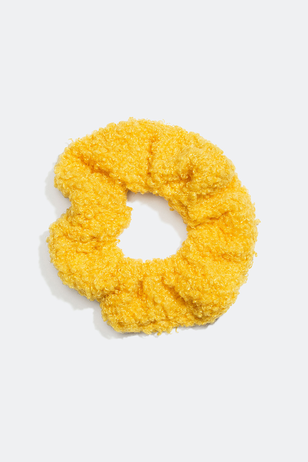 Enfärgad scrunchie i teddy i gruppen Rea hos Glitter (327768301000)