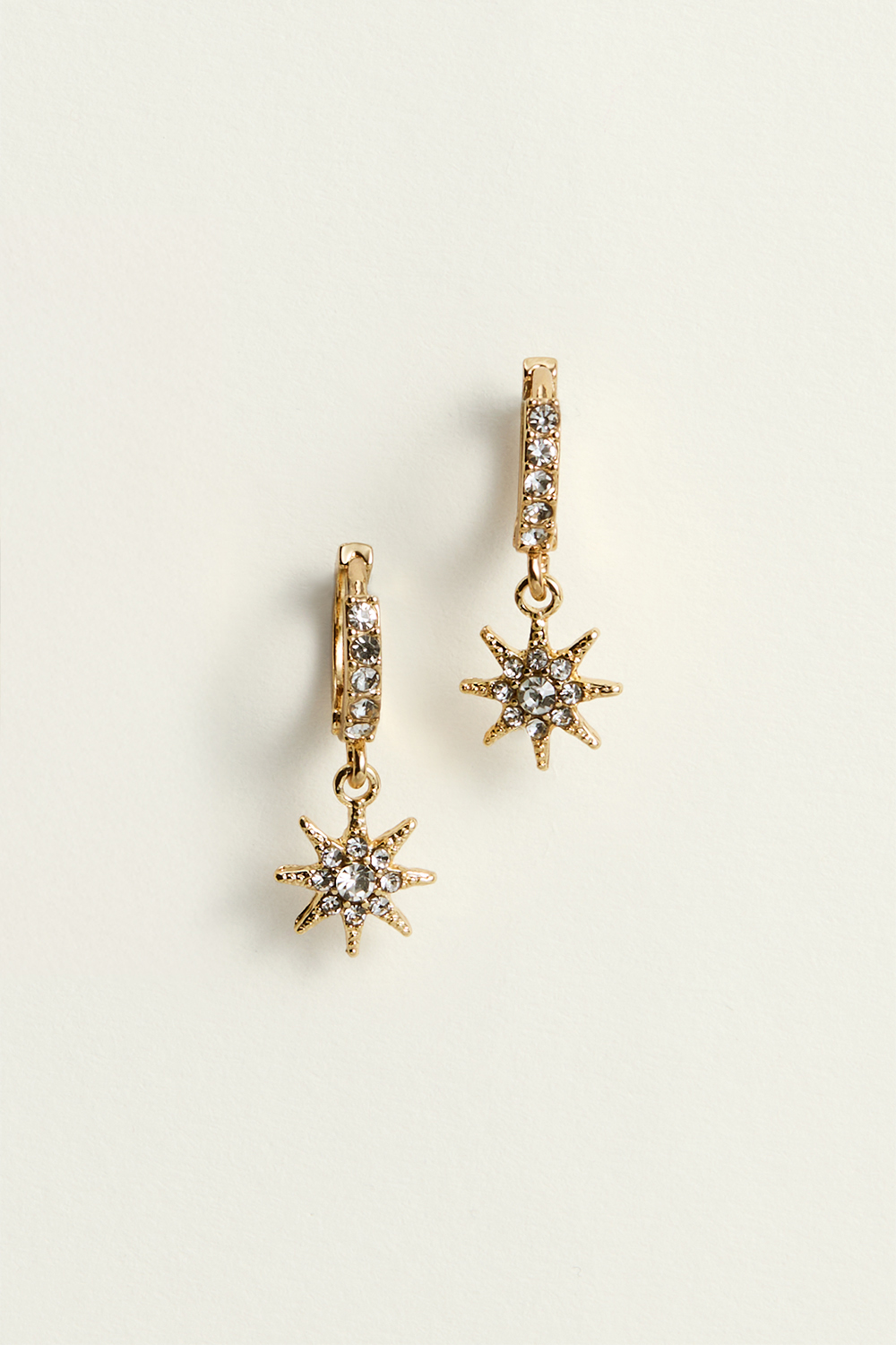 Hoops med stjärnformade hängen och glasstenar i gruppen Smycken / Örhängen / Hoops hos Glitter (327957661000)