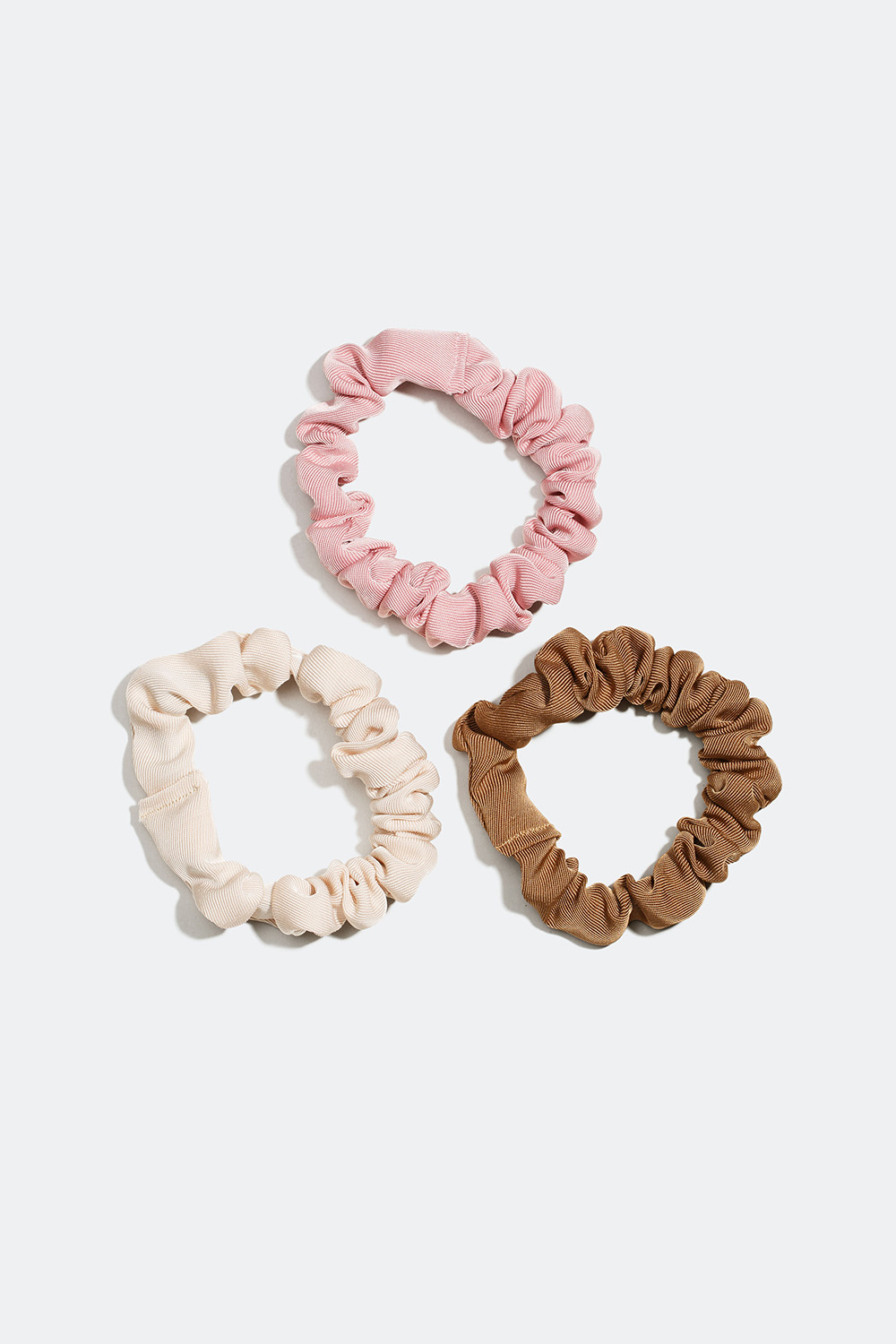 Små scrunchies i olika färger, 3-pack i gruppen Håraccessoarer / Scrunchies / Flerpack hos Glitter (33200011)